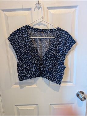 Free People Navy Knot-Front Heart-Print Crop Top